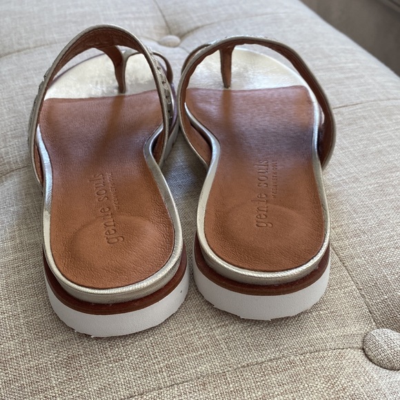 NEW Gentle Souls Lavern Lite Thong Sandal - Picture 5 of 8